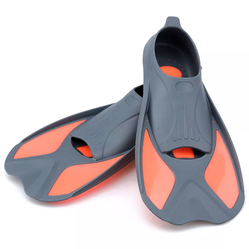 Aletas de natacion ligeras cortas para ninos