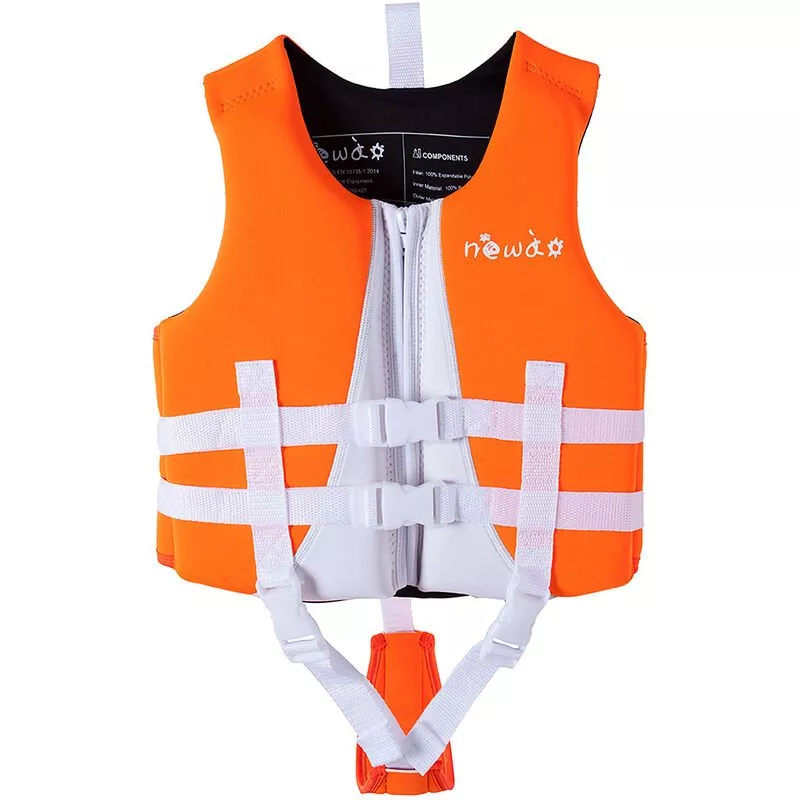 Los ninos nadan el chaleco salvavidas del chaleco